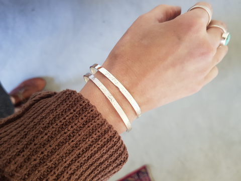 Bangle with engraving & leafy floral bangle set