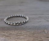 Twisted wire ring