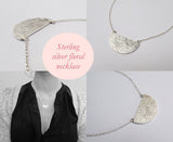Pattern moon necklace